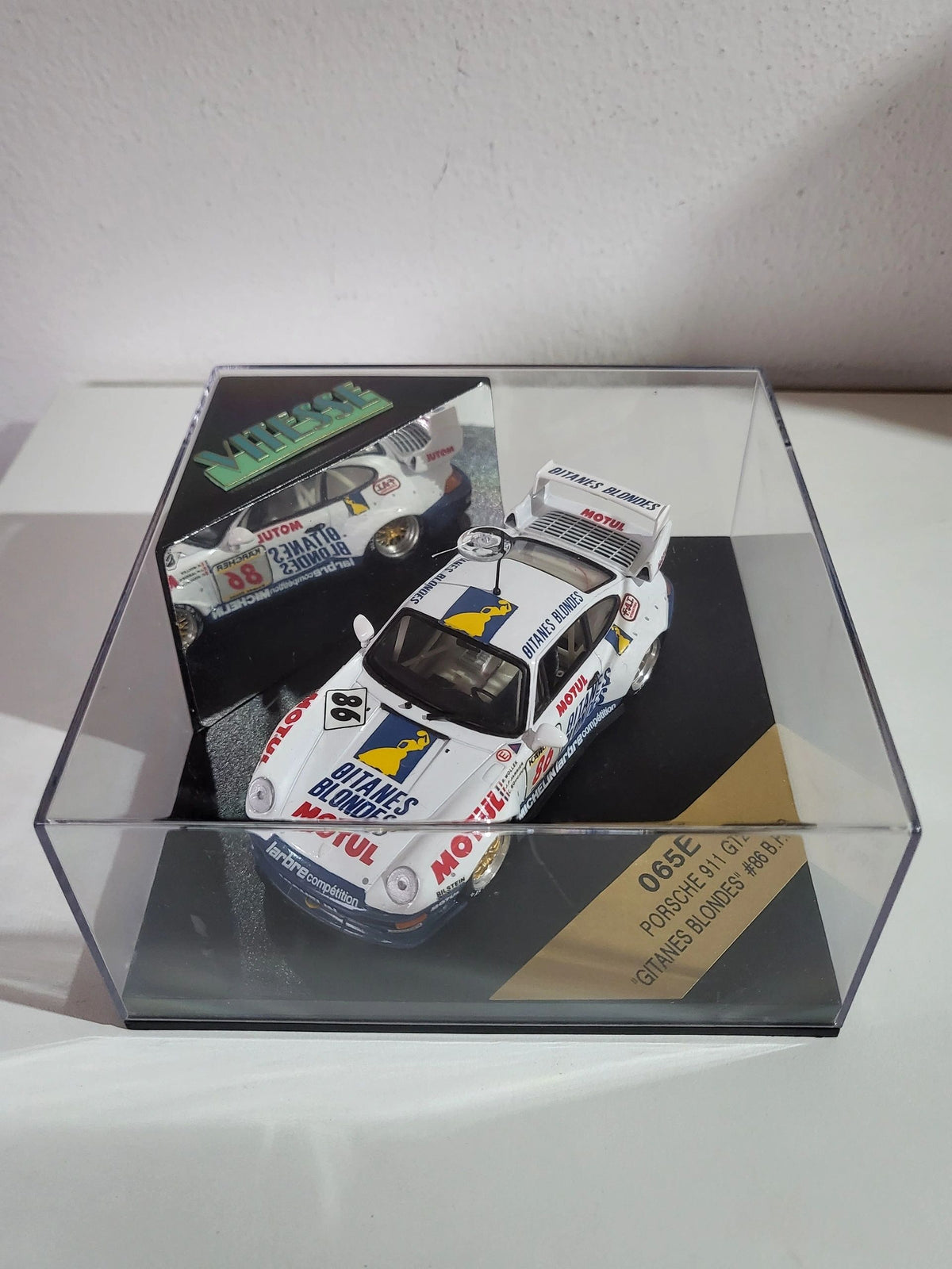 VITESSE 1:43 - Porsche 911 GT2 Larbre Git@nes Blondes BPR #86