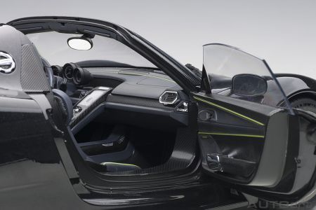 AUTOART 1:12 - Porsche 918 Spyder Weissach Package 2013 Black