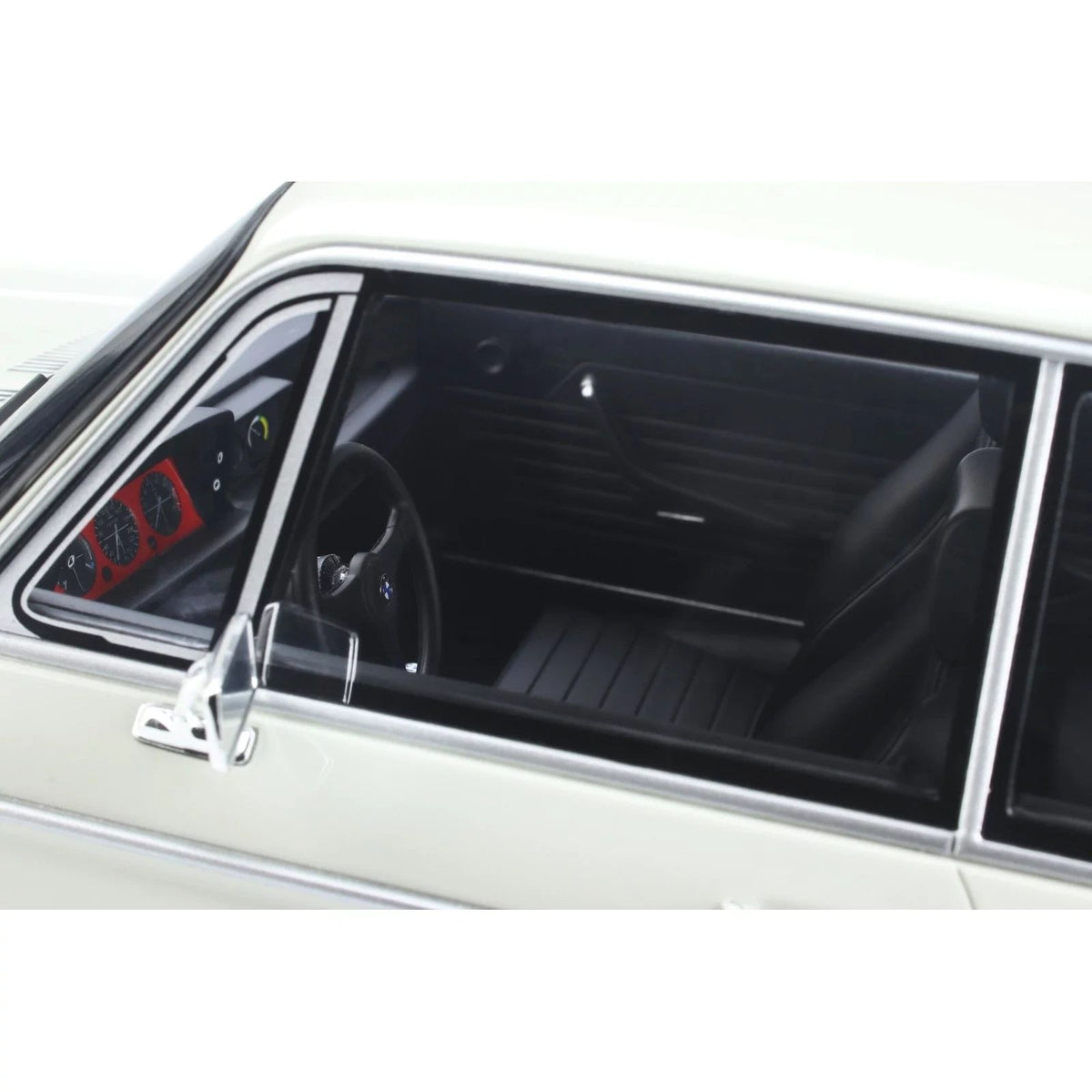 OTTOMOBILE 1:12 - BMW 2002 Turbo Chamonix White 1974