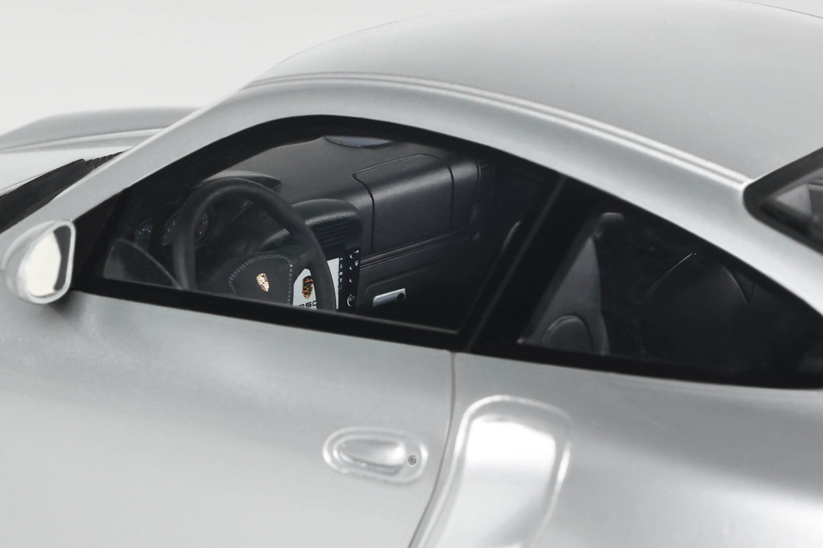 GT SPIRIT 1:18 - PORSCHE - 911 (996.2) TURBO COUPE 2001 Polar Silver