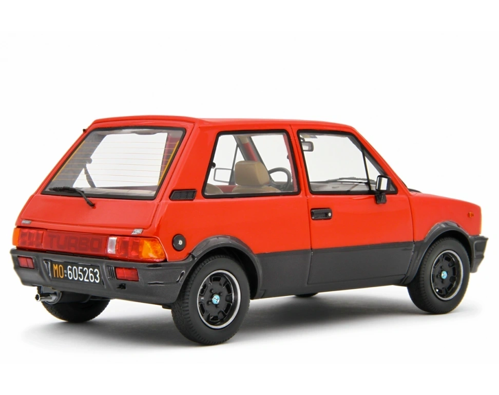 LAUDORACING 1:18 - Innocenti De Tomaso Turbo 1983 Rosso