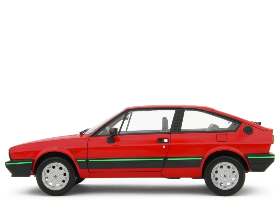 LAUDORACING - 1:18 Alfa Romeo Sprint 1.5 Quadrifoglio Verde 1983 Rosso