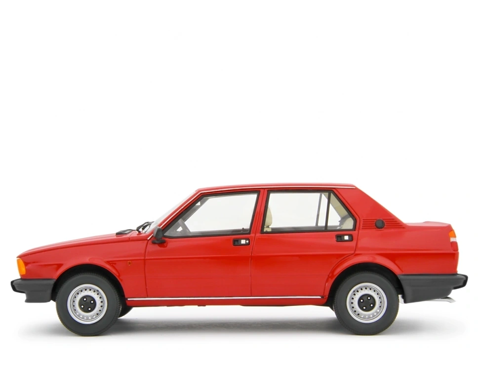 LAUDORACING 1:18 - Alfa Romeo Giulietta 1.8 Rosso Alfa
