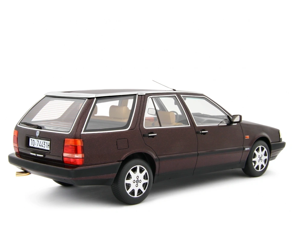 LAUDORACING - 1:18 Lancia Thema Station Wagon TD 1988-92 Bordeaux met.
