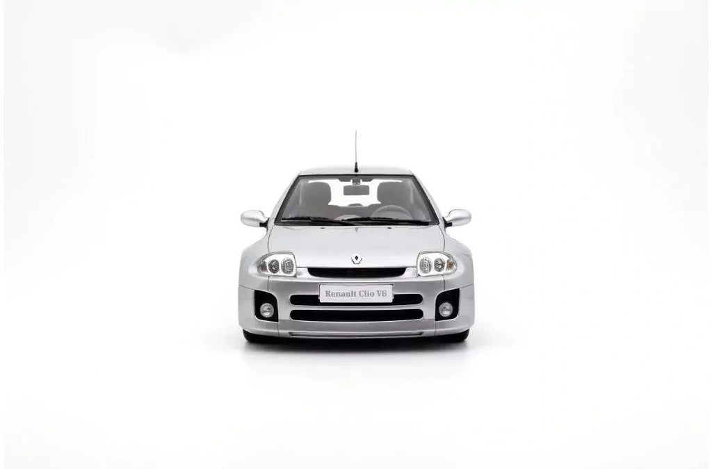 OTTOMOBILE 1:18 - Renault Clio V6 Ph.1 Silver 2001- OT1034