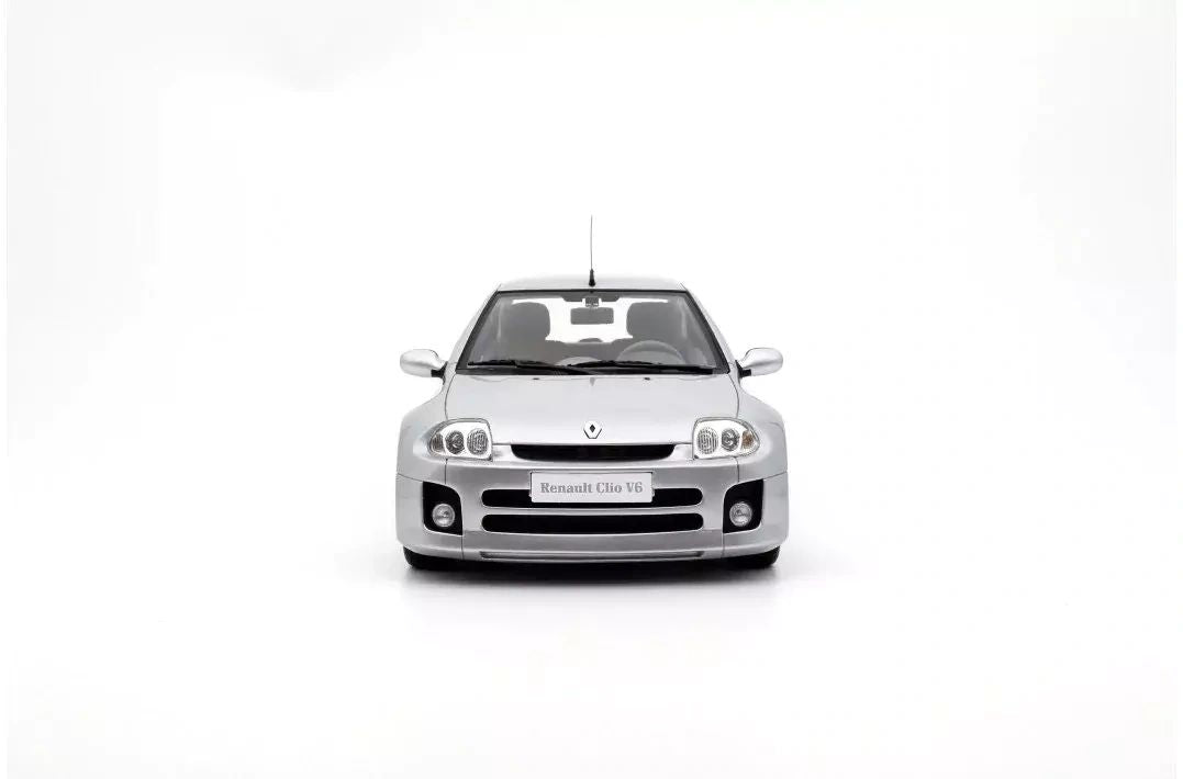 OTTOMOBILE 1:18 - Renault Clio V6 Ph.1 Silver 2001- OT1034