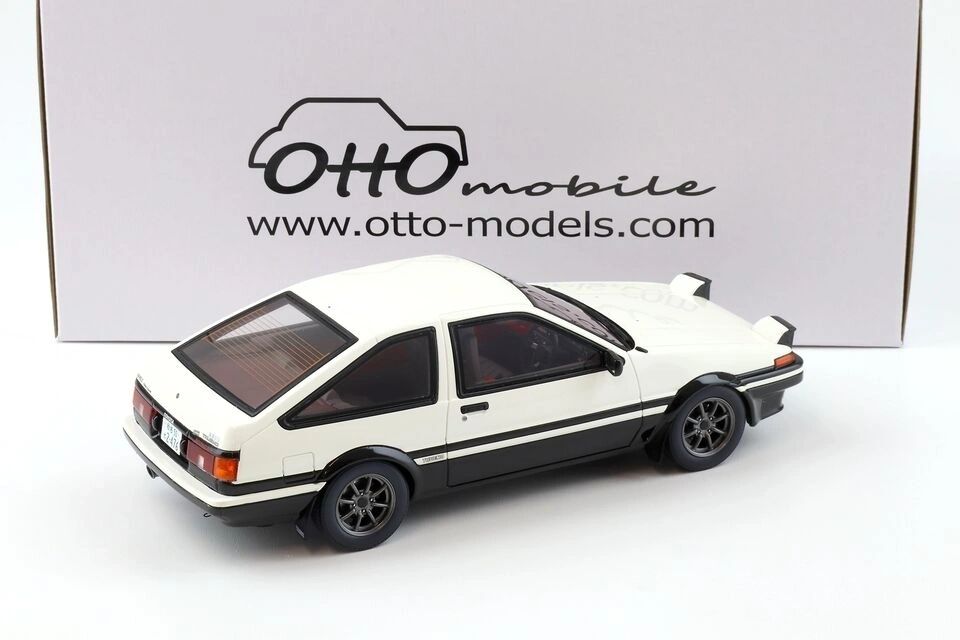 OTTOMOBILE 1:18 - Toyota Sprinter Trueno AE86 1985 *lights open* - OT444B
