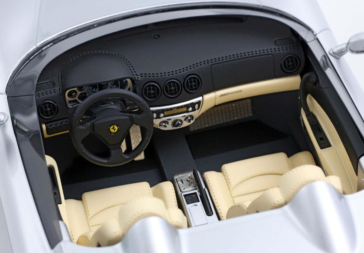 BBR - 1:18 - Ferrari 360 Barchetta Montezemolo 2000 w/case