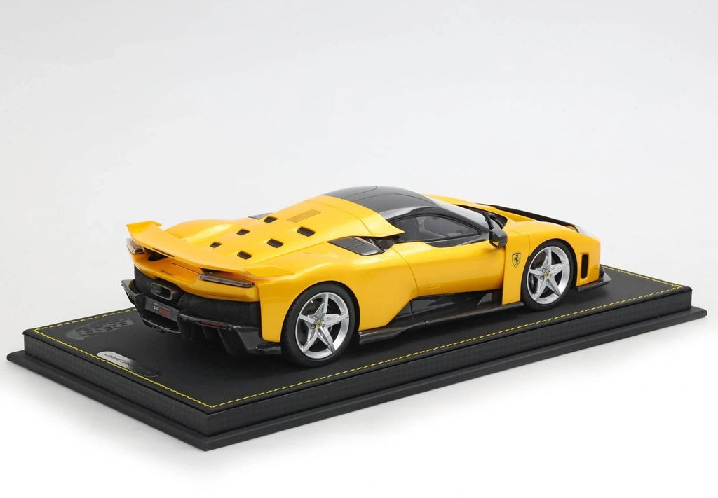 BBR - 1:18 - Ferrari F80 tetto carbonio Giallo Tristrato wheels silver