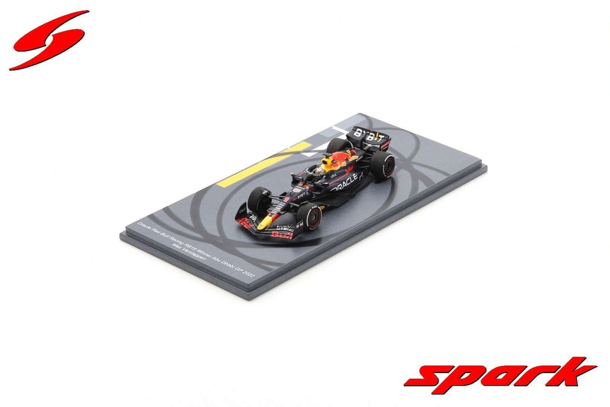 SPARK 1:43 - RED BULL RB18 HONDA MAX VERSTAPPEN 2022 #1 WINNER ABU DHABI GP (W/TYRE 2 54,60 109,20 MARKS)