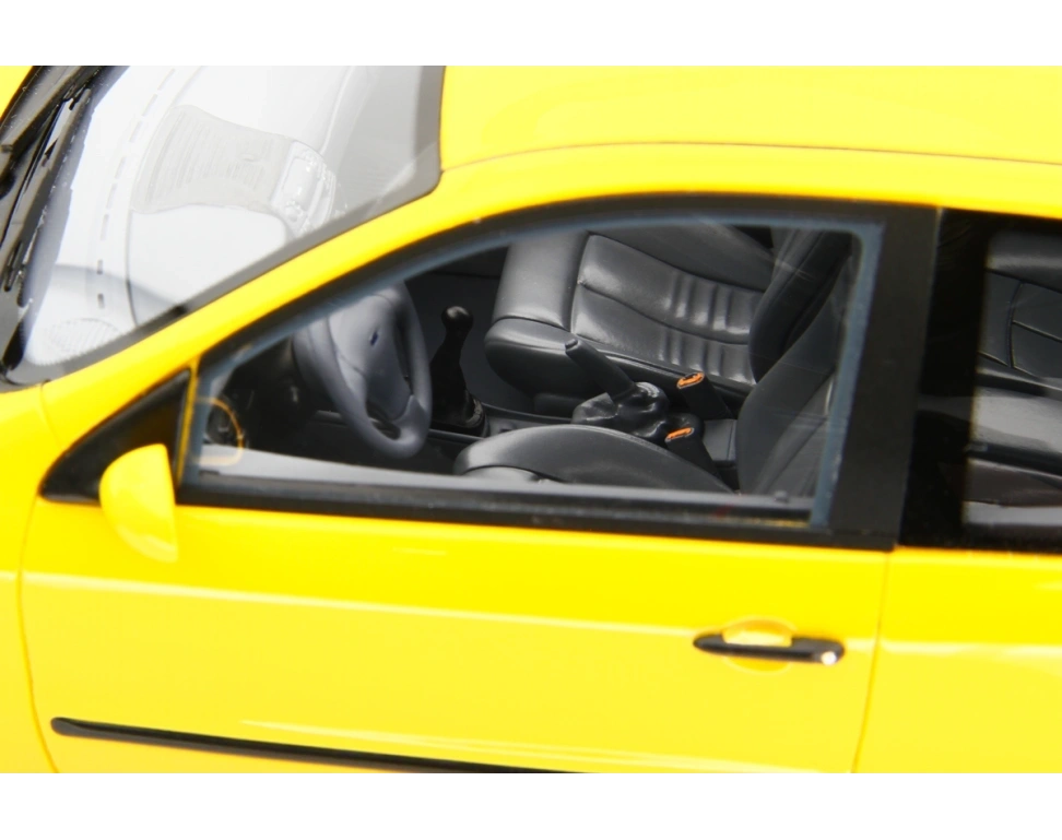 LAUDORACING - 1:18 Fiat Bravo HGT 20v 155HP 1995 Giallo Ginestra