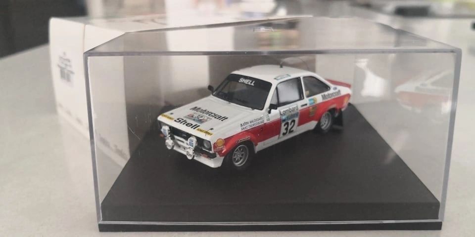 TROFEU 1:43 1023 - FORD ESCORT MKII Motorcraft RAC '76 Waldegaard