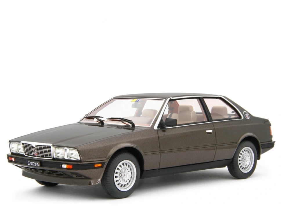 LAUDORACING - 1:18 Maserati Biturbo 2.0 Dark Smoky Quartz 1982-83
